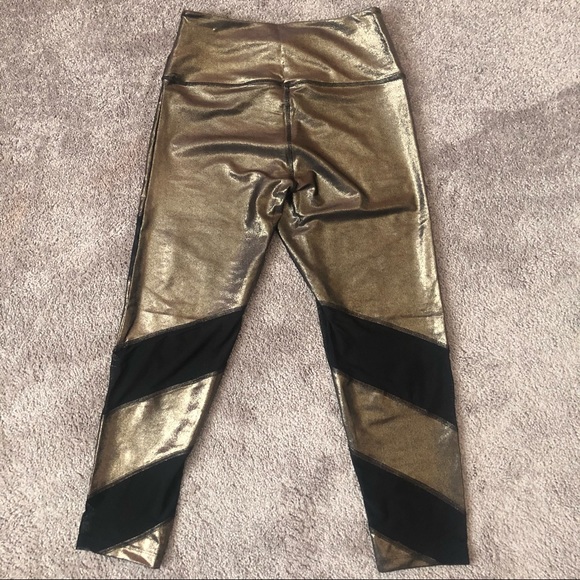 VS Pink Ultimate Shimmer Legging (L) - Picture 3 of 6